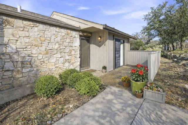 $210,000 | 1805-102 West Lane, Kerrville, TX 78028