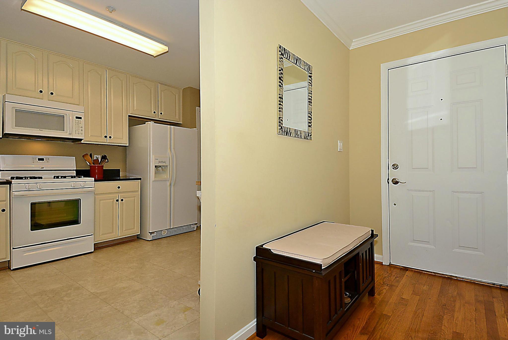 110 Hart Road Gaithersburg, MD 20878 - Photo 2 of 30 Interior (General)