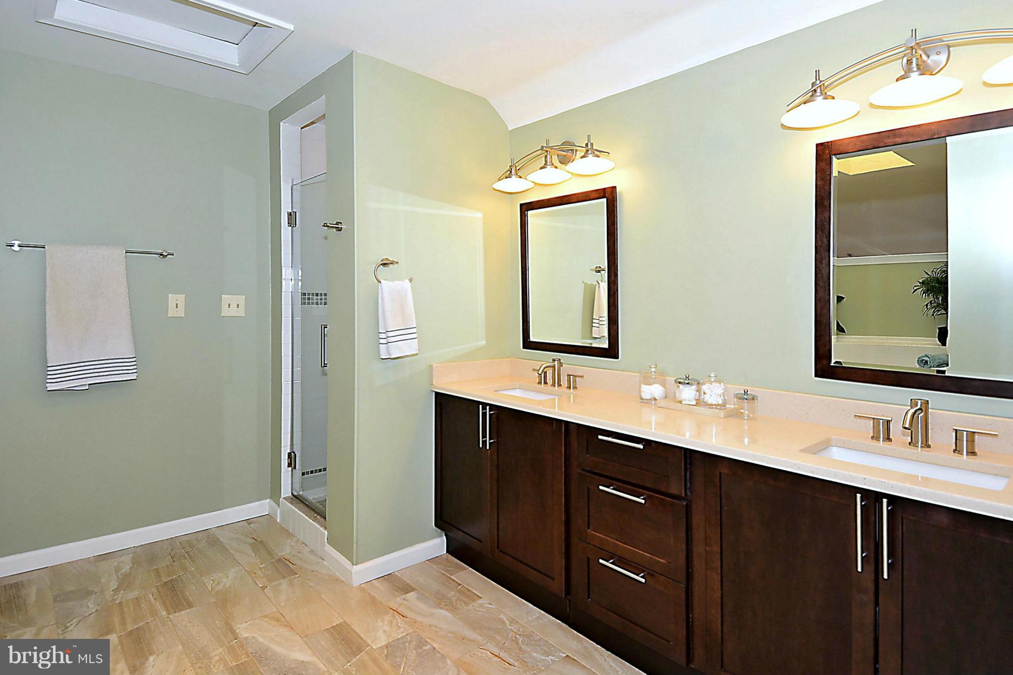 110 Hart Road Gaithersburg, MD 20878 - Photo 14 of 30 Bath (Master)