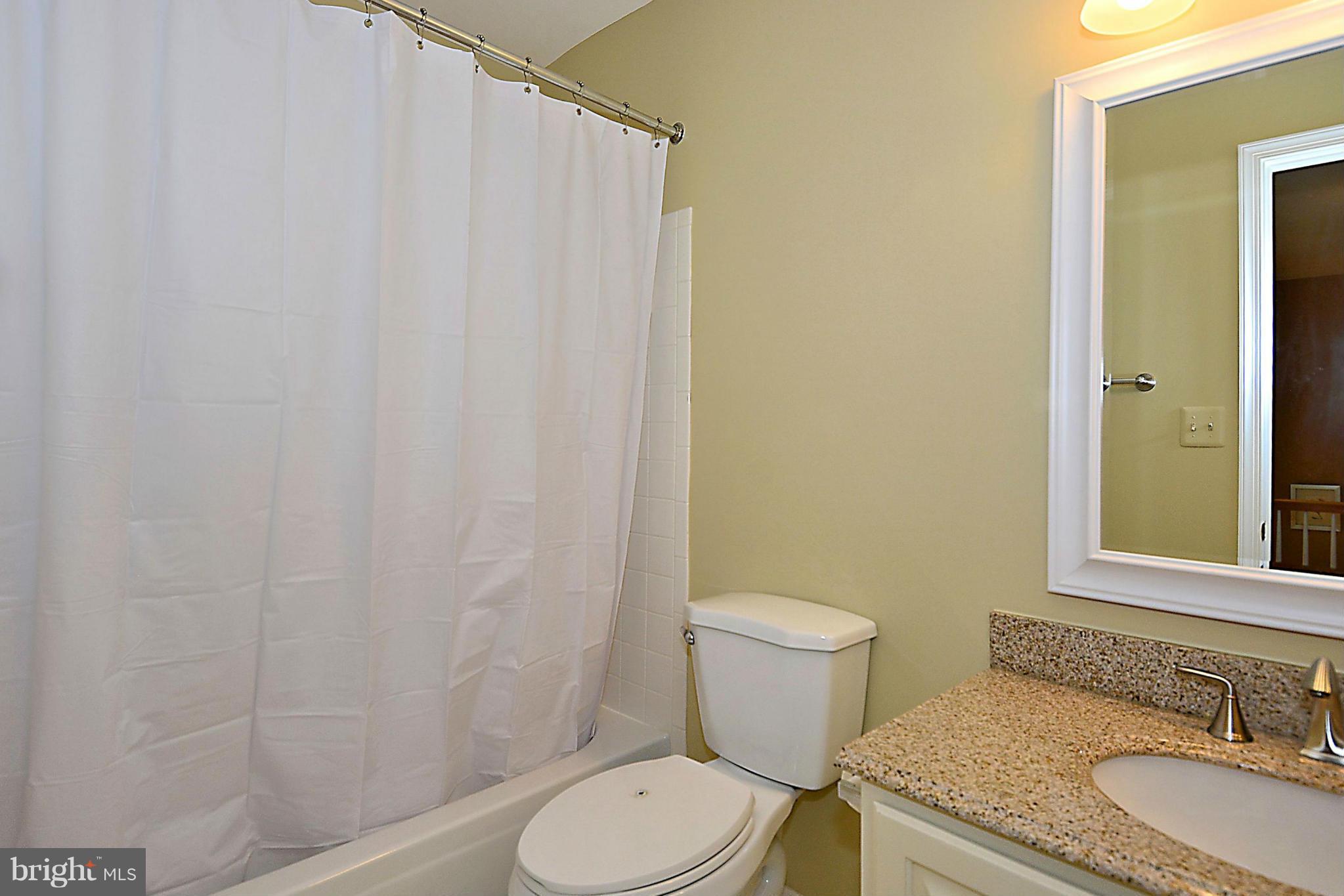 110 Hart Road Gaithersburg, MD 20878 - Photo 19 of 30 Upper Level Full Bath