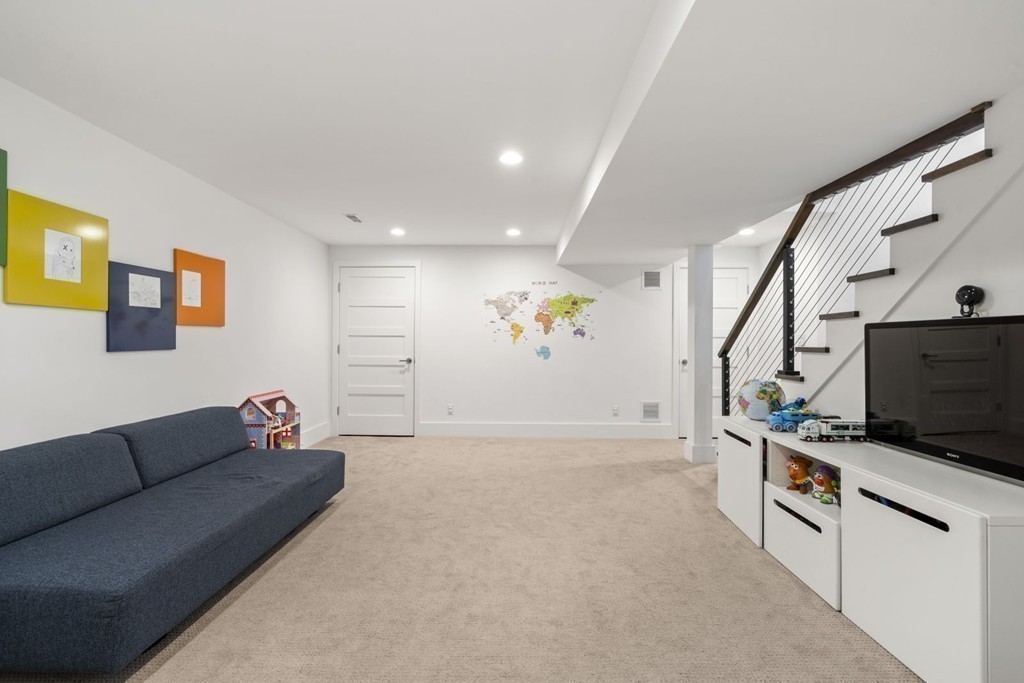 10 Coyne Road, Unit 10 Newton, MA 02468 - Photo 27 of 32