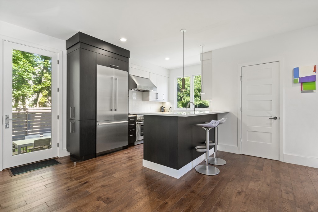 10 Coyne Road, Unit 10 Newton, MA 02468 - Photo 6 of 32