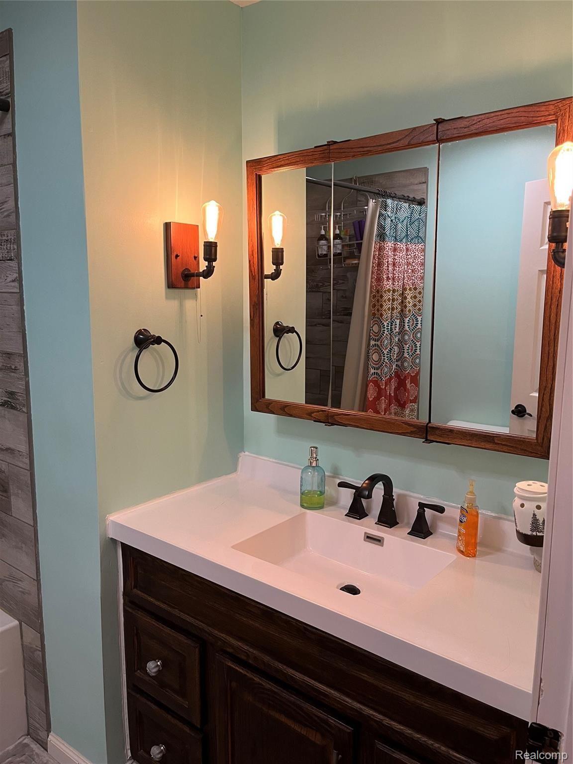 6906 South Schott Road Mayville, MI 48744 - Photo 11 of 52 IMG-2568.jpg