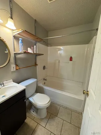 $69,000 | 15 North Harvey Avenue, St. Louis, MO 63135