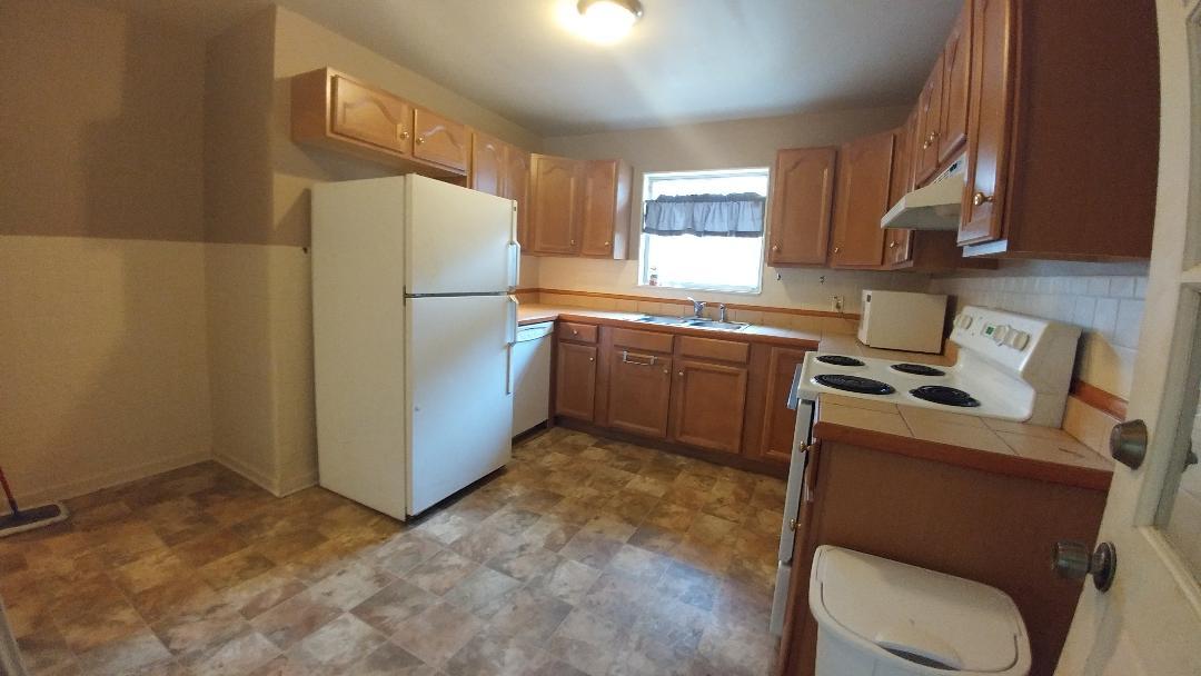 110 Salem Road Oak Ridge, TN 37830 - Photo 4 of 11 kitchen1