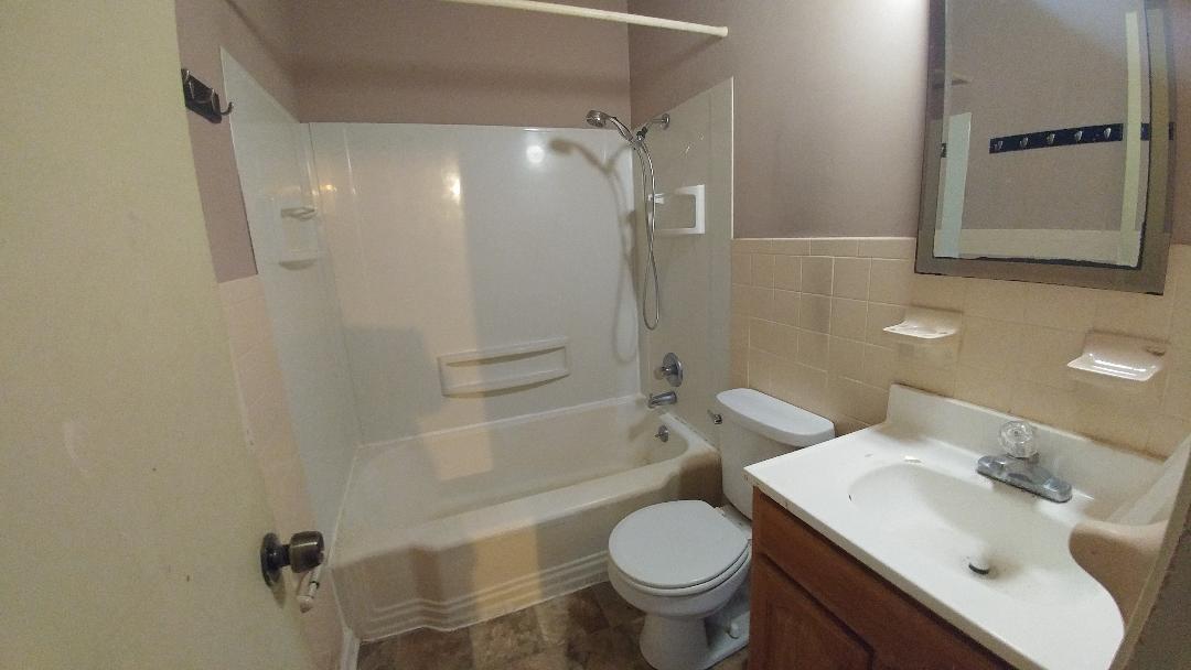 110 Salem Road Oak Ridge, TN 37830 - Photo 9 of 11 bathroom1
