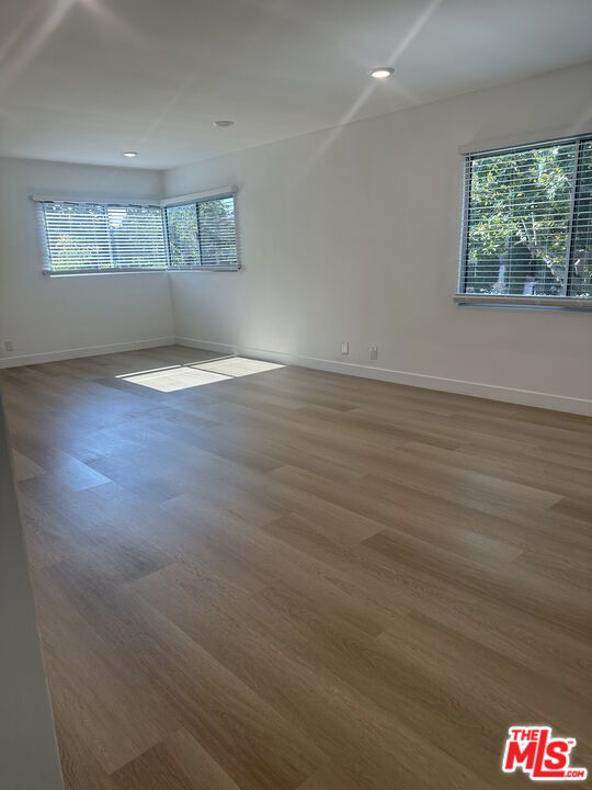 228 South Doheny Drive, Unit 6 Beverly Hills, CA 90211 - Photo 2 of 7