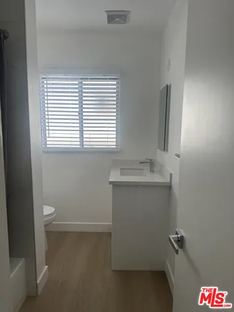 $2,650 | 228 South Doheny Drive, Unit 6, Beverly Hills, CA 90211
