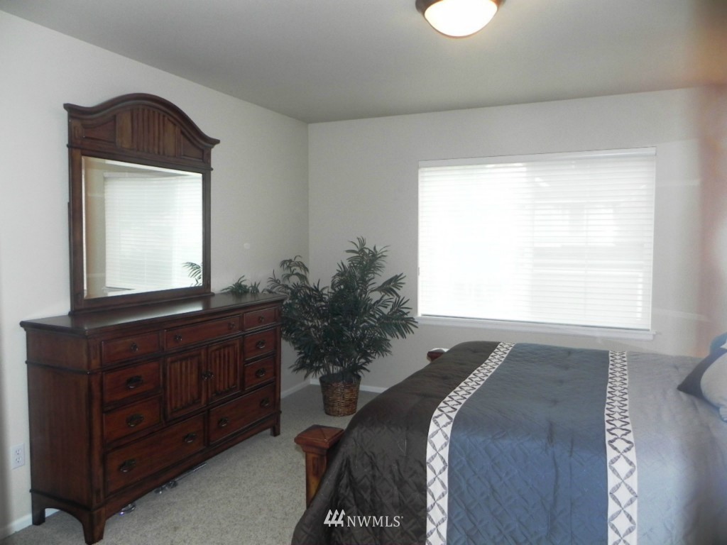 16955 166th Place Southeast Renton, WA 98058 - Photo 14 of 25