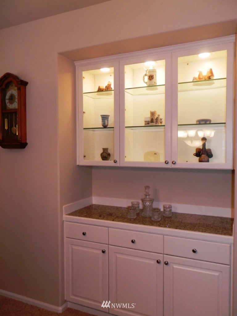 16955 166th Place Southeast Renton, WA 98058 - Photo 7 of 25