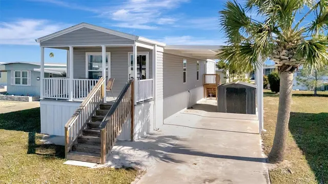$199,900 | 105 West St Johns Way, Apollo Beach, FL 33572