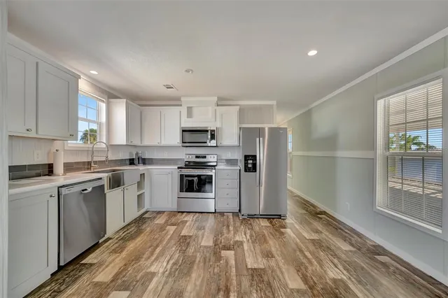 $199,900 | 105 West St Johns Way, Apollo Beach, FL 33572