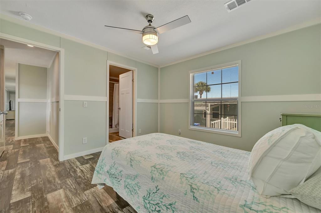 105 West St Johns Way Apollo Beach, FL 33572 - Photo 9 of 33