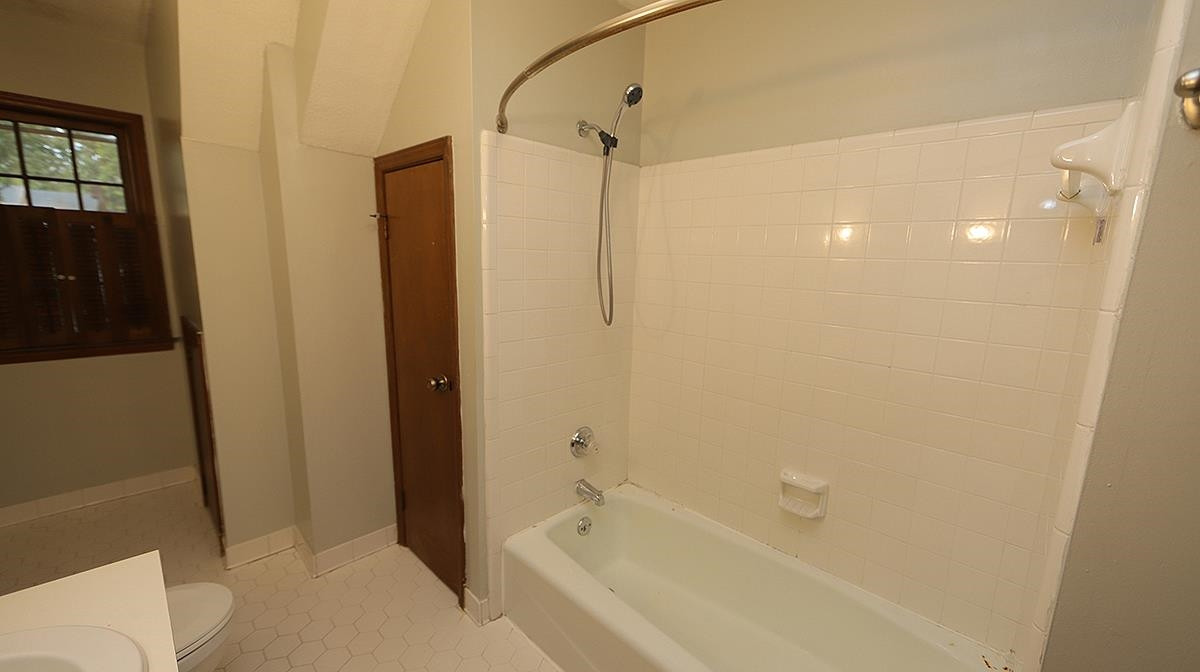 7300 Mill Ridge Road Raleigh, NC 27613 - Photo 22 of 26 Bathroom