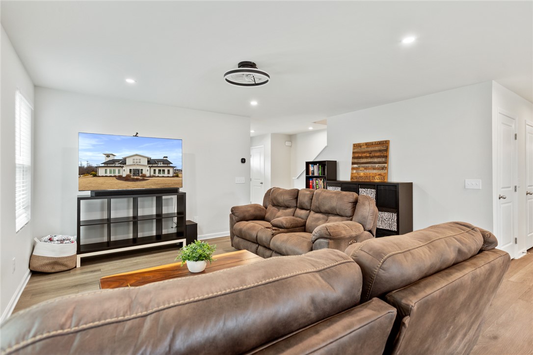 625 Batchomble Lane Greenville, SC 29605 - Photo 5 of 44