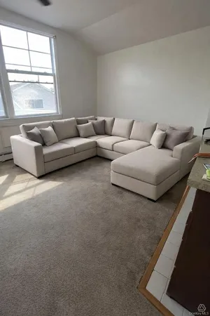 $2,800 | 107 Dolphin Court, Unit A | Harding Park
