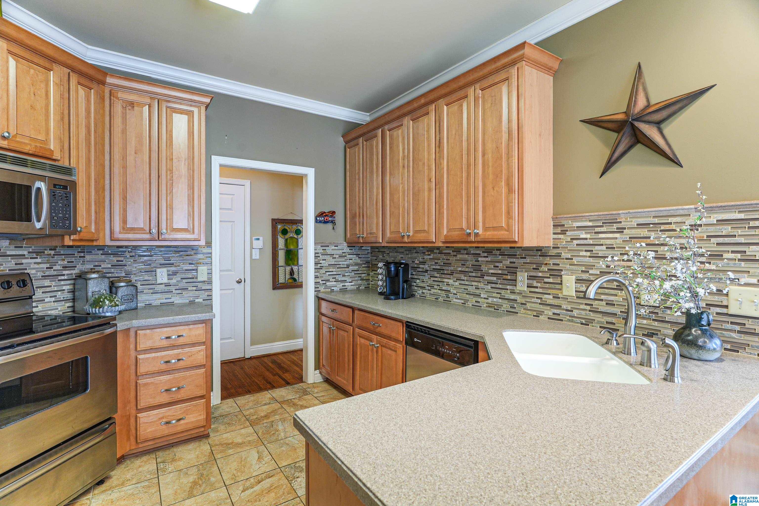 2732 Hanover Circle Bessemer, AL 35023 - Photo 19 of 43