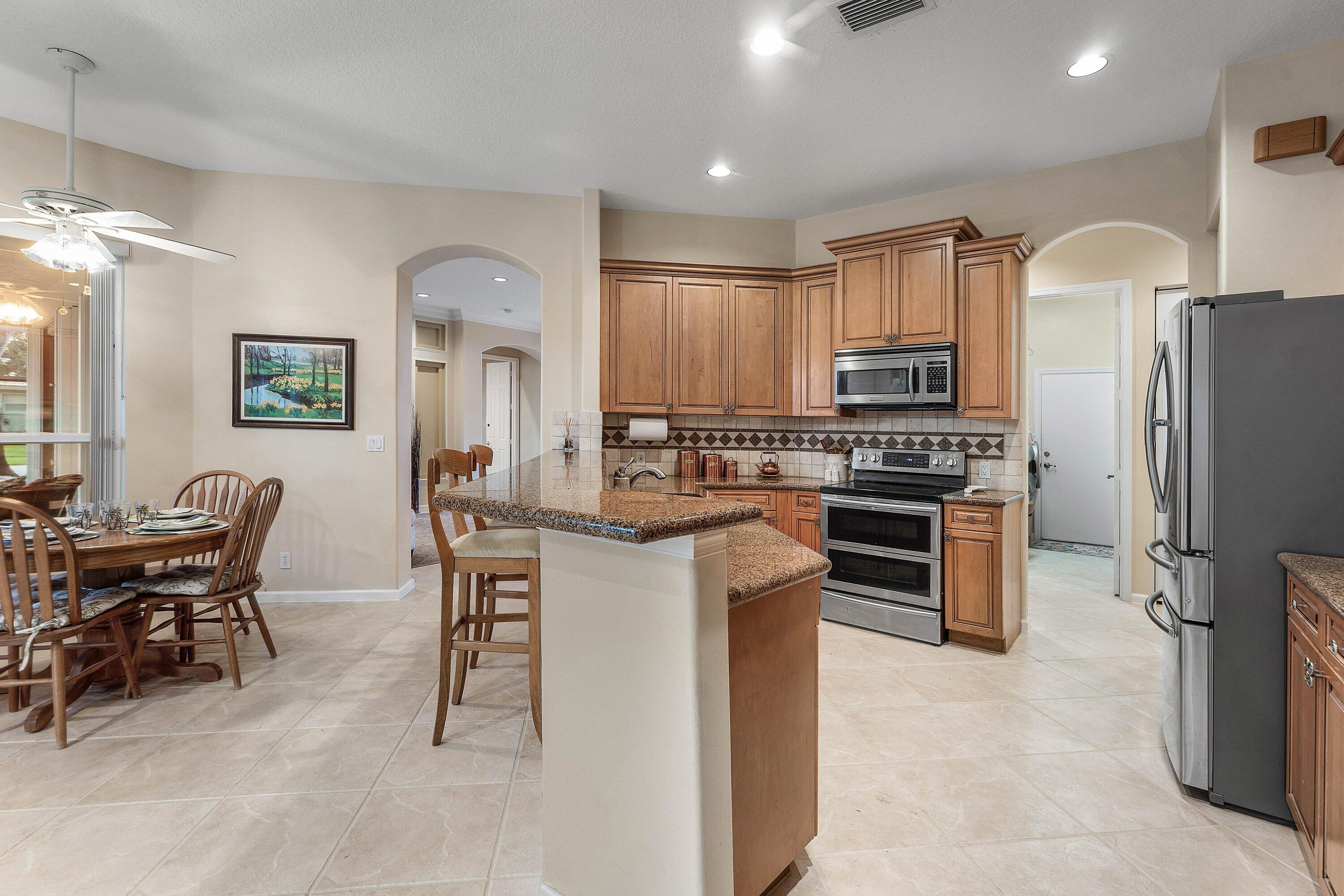 11130 Silver Ridge Street Wellington, FL 33449 - Photo 13 of 54 013-11130SilverRidgeStreet-Wellington-FL
