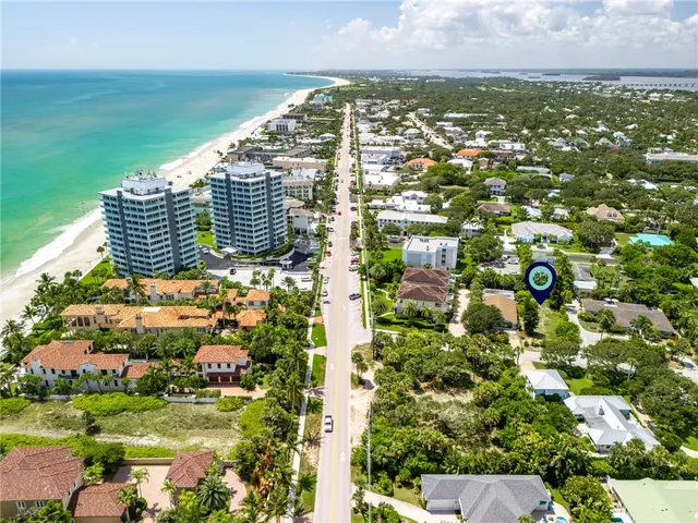 $1,000,000 | 826 Date Palm Road, Vero Beach, FL 32963