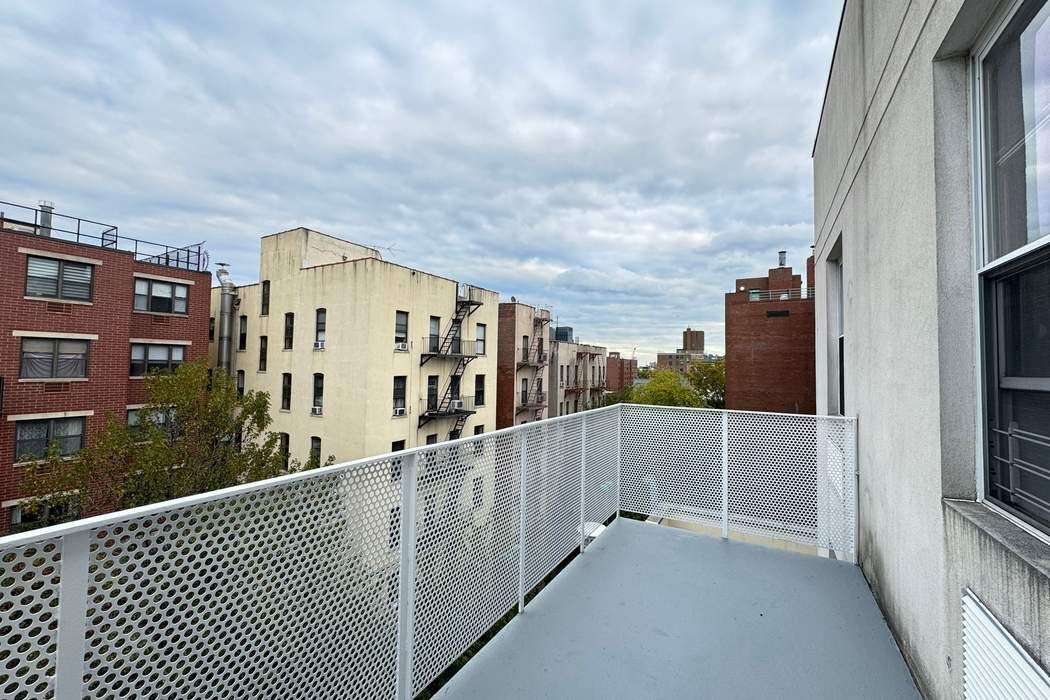 51 East 128th Street, Unit 6A Manhattan, NY 10035 - Photo 13 of 14 a view of a balcony with city view