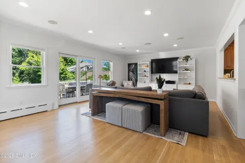 $2,395,000 | 9 Deluca Drive, Cos Cob, CT 06807