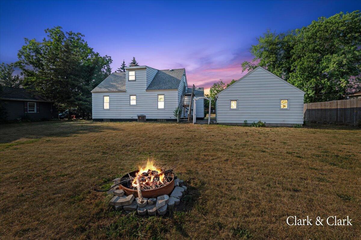 1370 Bauer Road Jenison, MI 49428 - Photo 2 of 20 16-DSC_1593