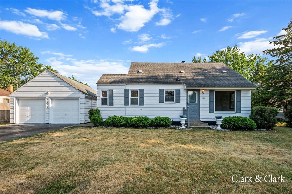1370 Bauer Road Jenison, MI 49428 - Photo 3 of 20 09-DSC_1575