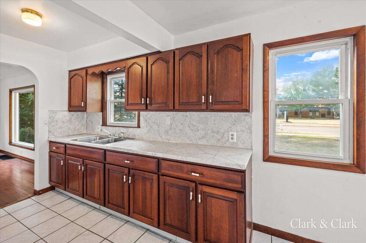 1370 Bauer Road Jenison, MI 49428 - Photo 6 of 20 19-DSC_1601