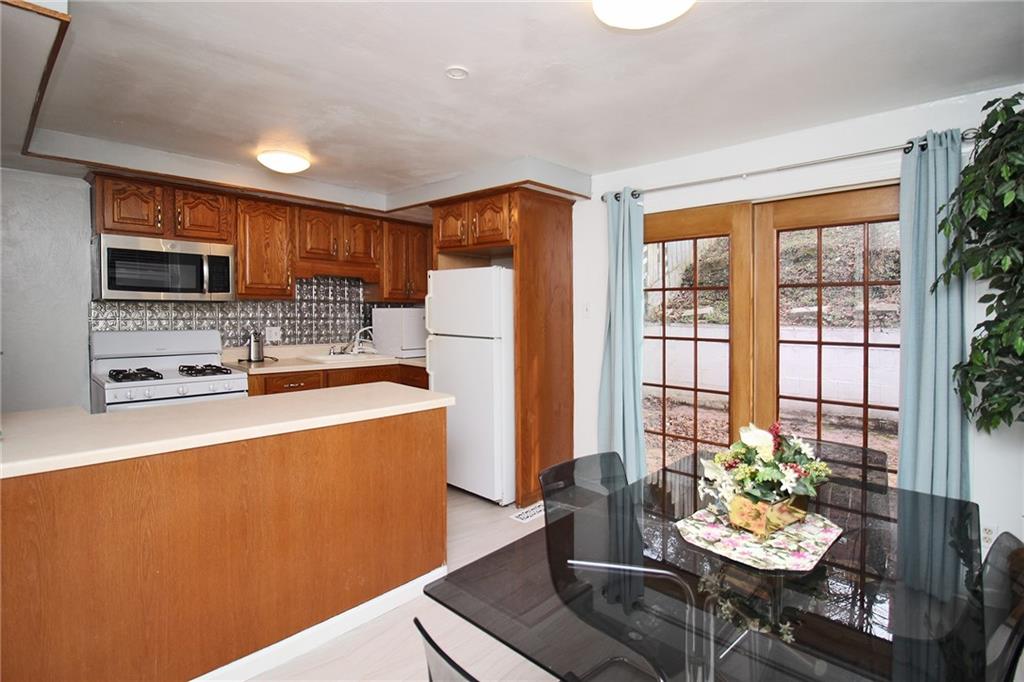 1614 Bevan Road Pittsburgh, PA 15227 - Photo 11 of 29