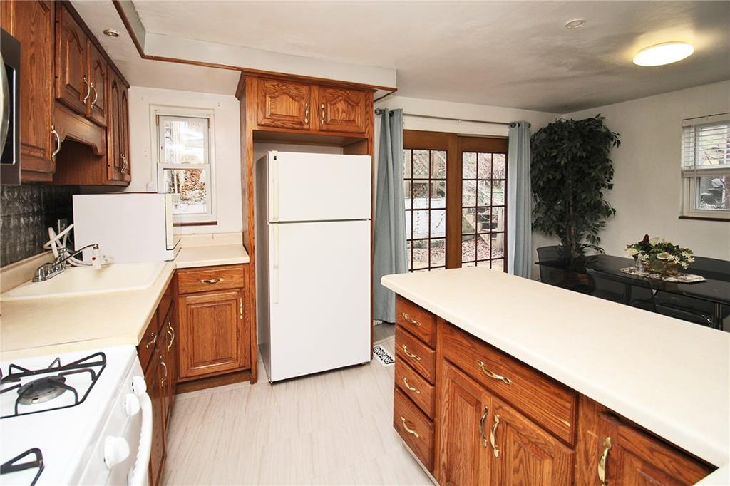 1614 Bevan Road Pittsburgh, PA 15227 - Photo 13 of 29