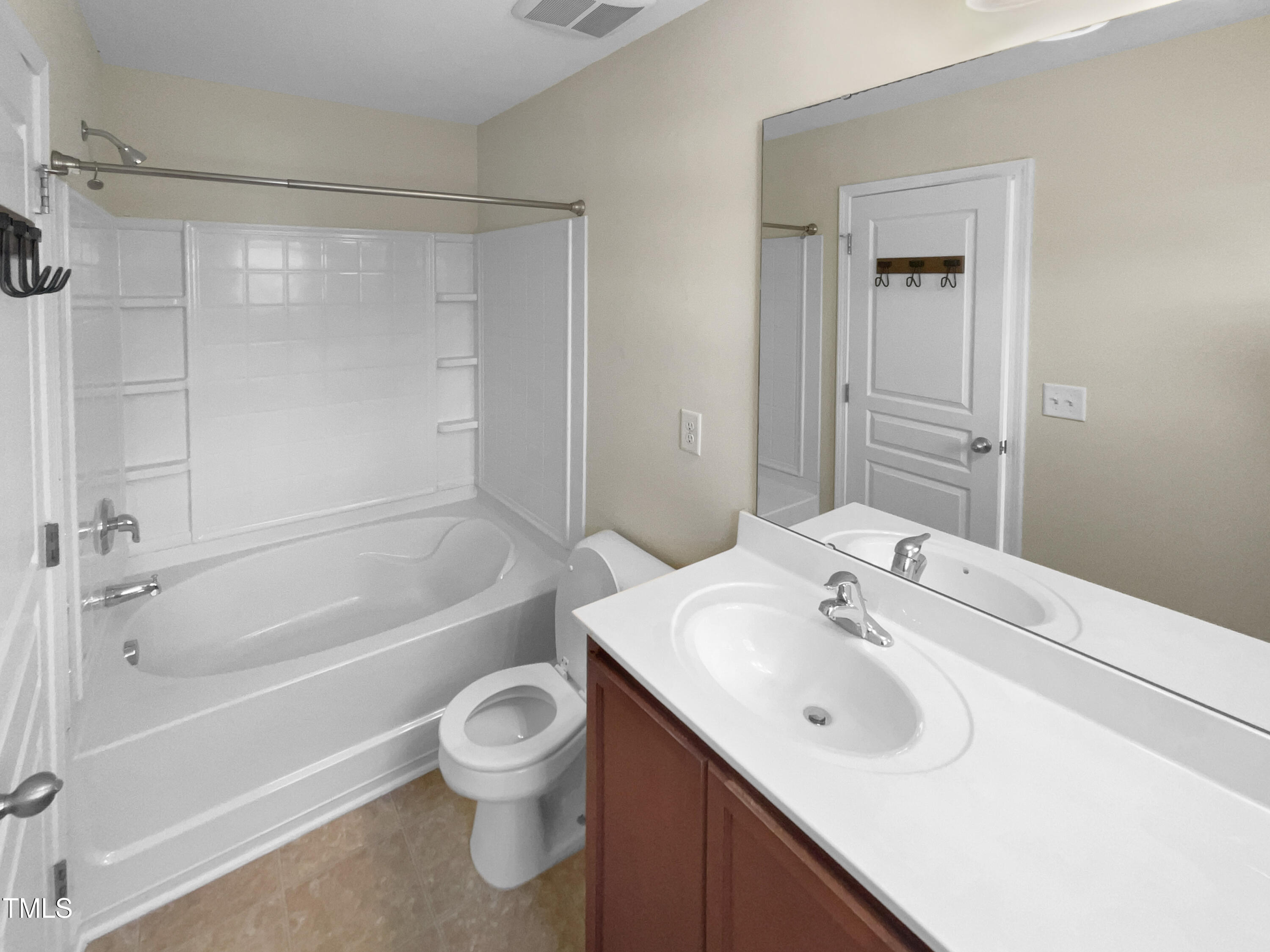 1404 Grace Point Road Morrisville, NC 27560 - Photo 7 of 20 listing_10