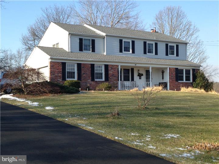 203 Pebble Ridge Road Warrington, PA 18976 - Photo 2 of 25 Exterior Side
