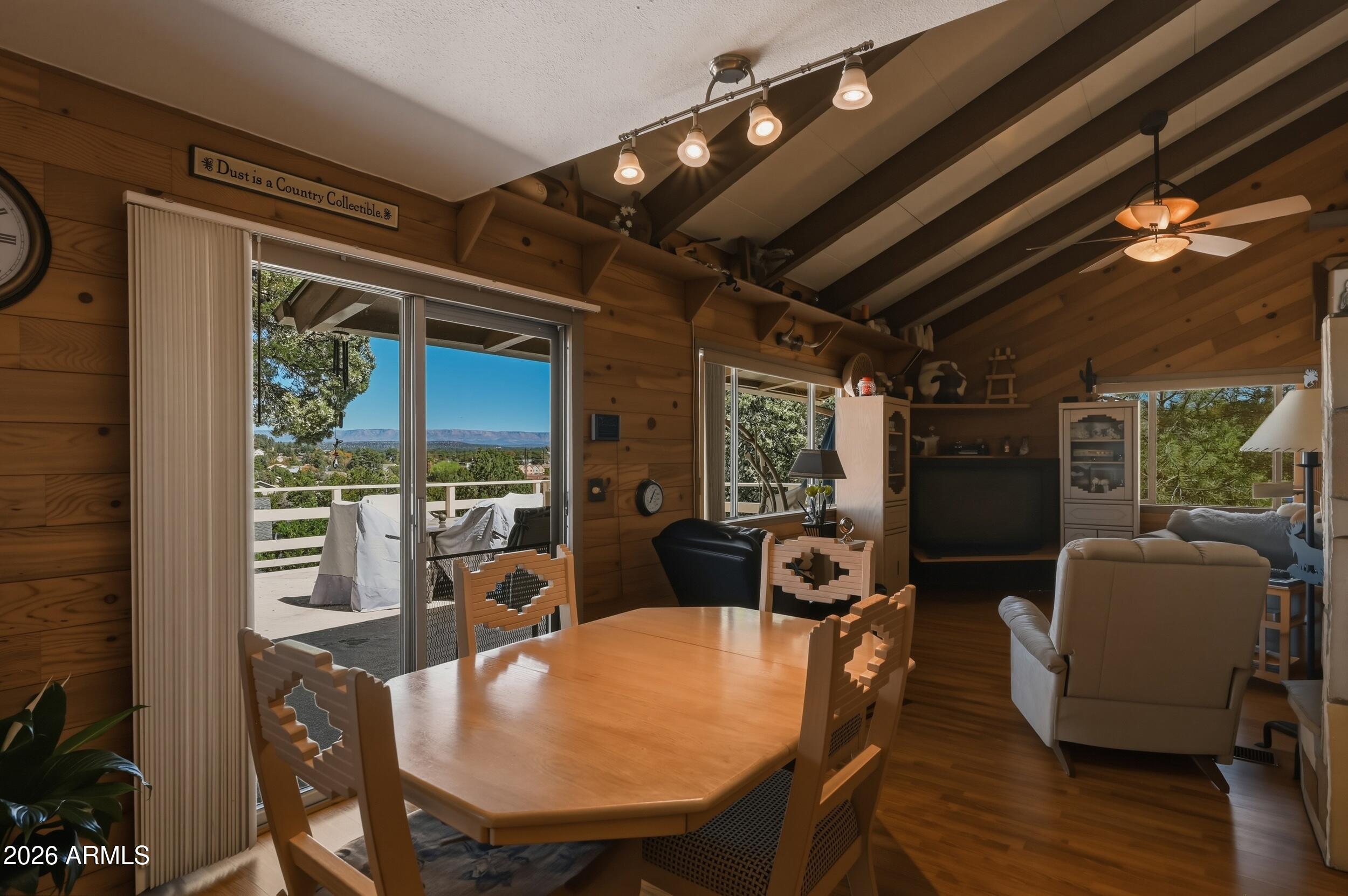 902 West Rim View Road Payson, AZ 85541 - Photo 12 of 46 Dining/Living