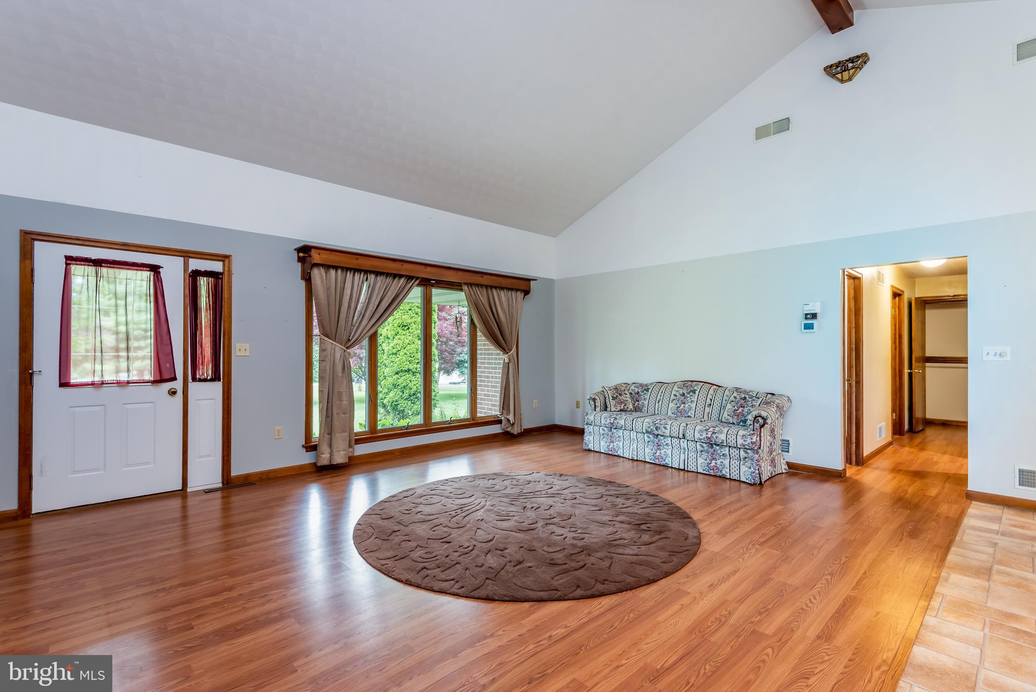 37 Middle Spring Road Shippensburg, PA 17257 - Photo 14 of 29 Living room