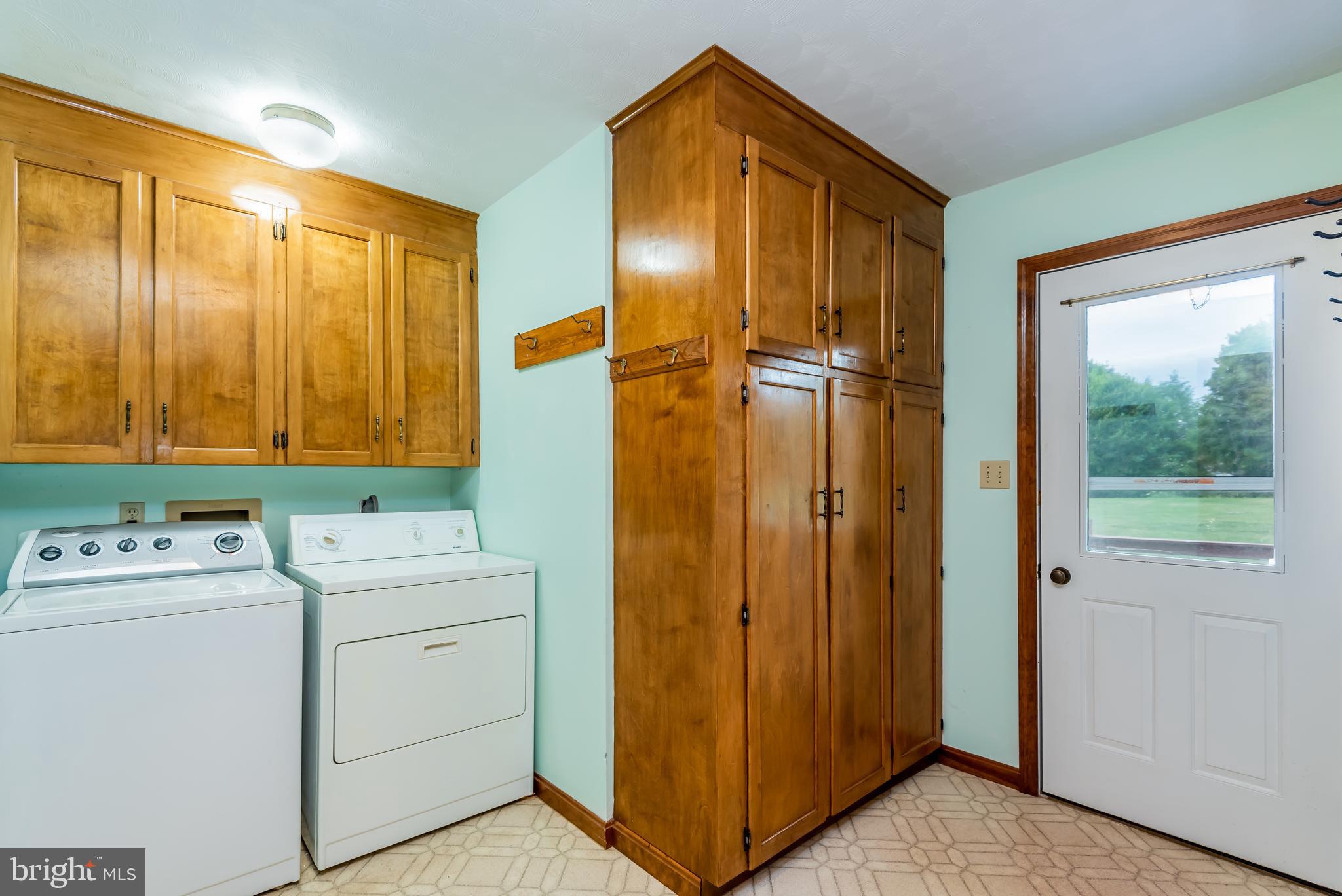 37 Middle Spring Road Shippensburg, PA 17257 - Photo 17 of 29 Laundry / mud room with outside entrance
