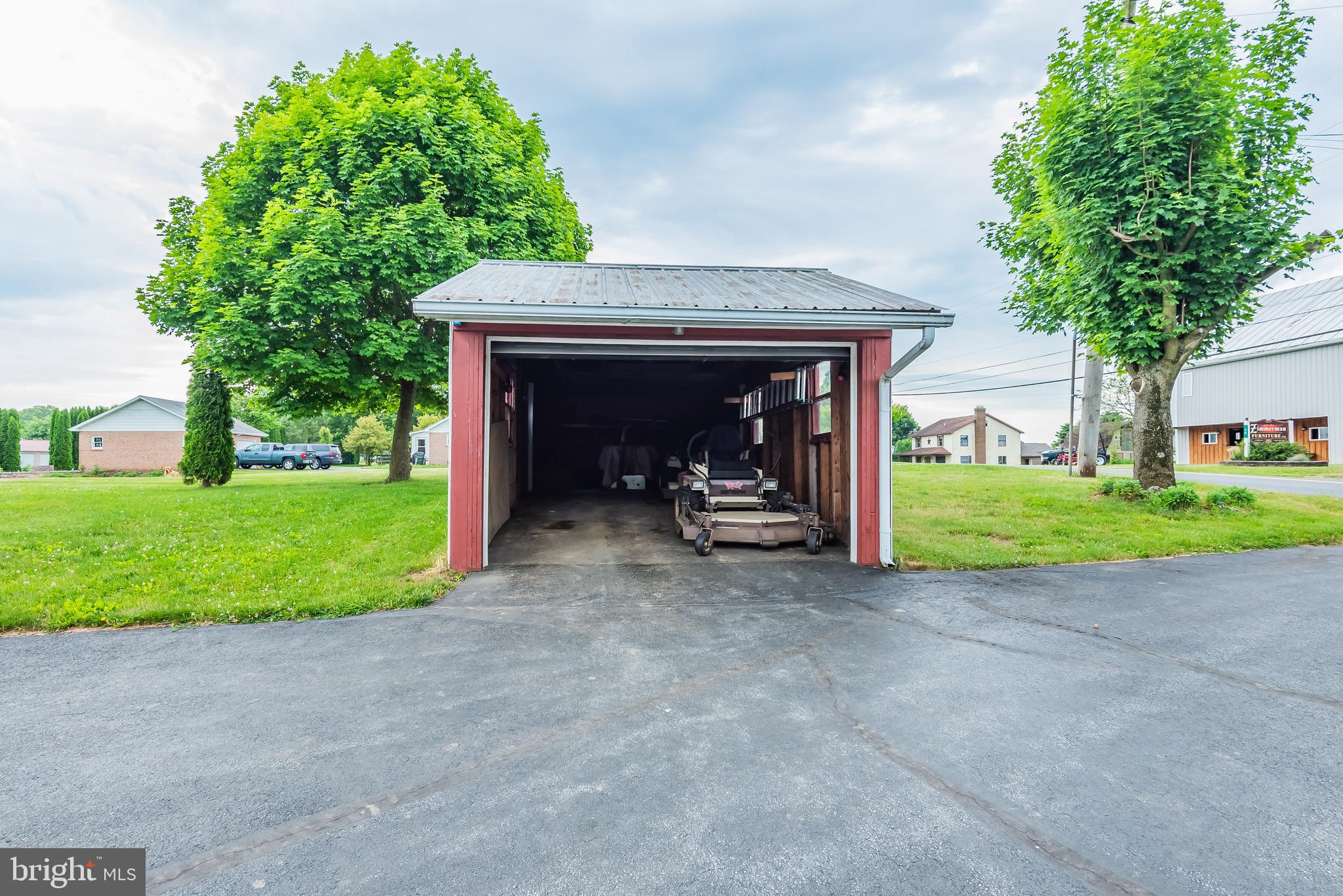 37 Middle Spring Road Shippensburg, PA 17257 - Photo 10 of 29 Detached 1-car garage with extra storage