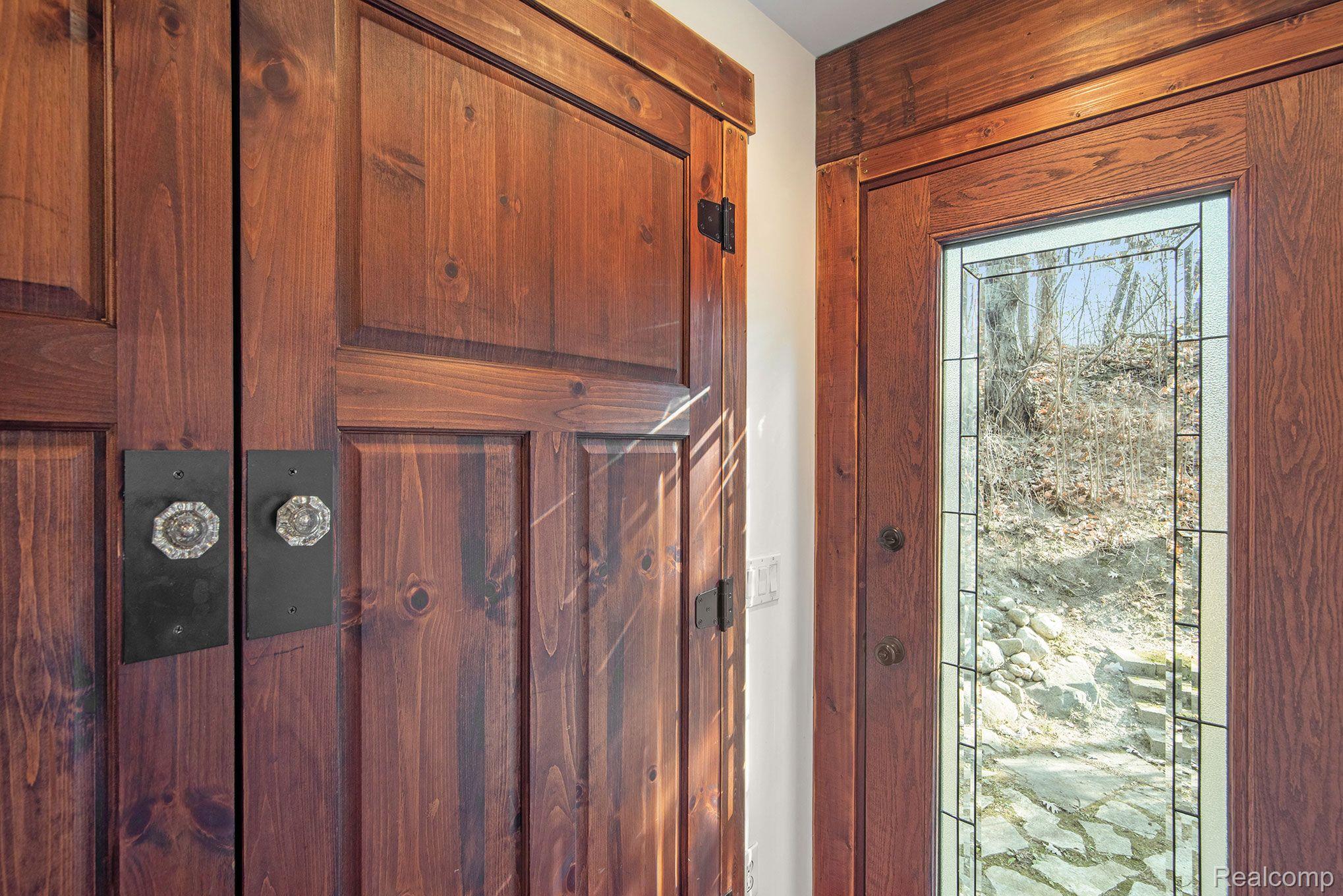 5644 Brigham Road Goodrich, MI 48438 - Photo 20 of 63 Custom steel plates & glass knobs throughout