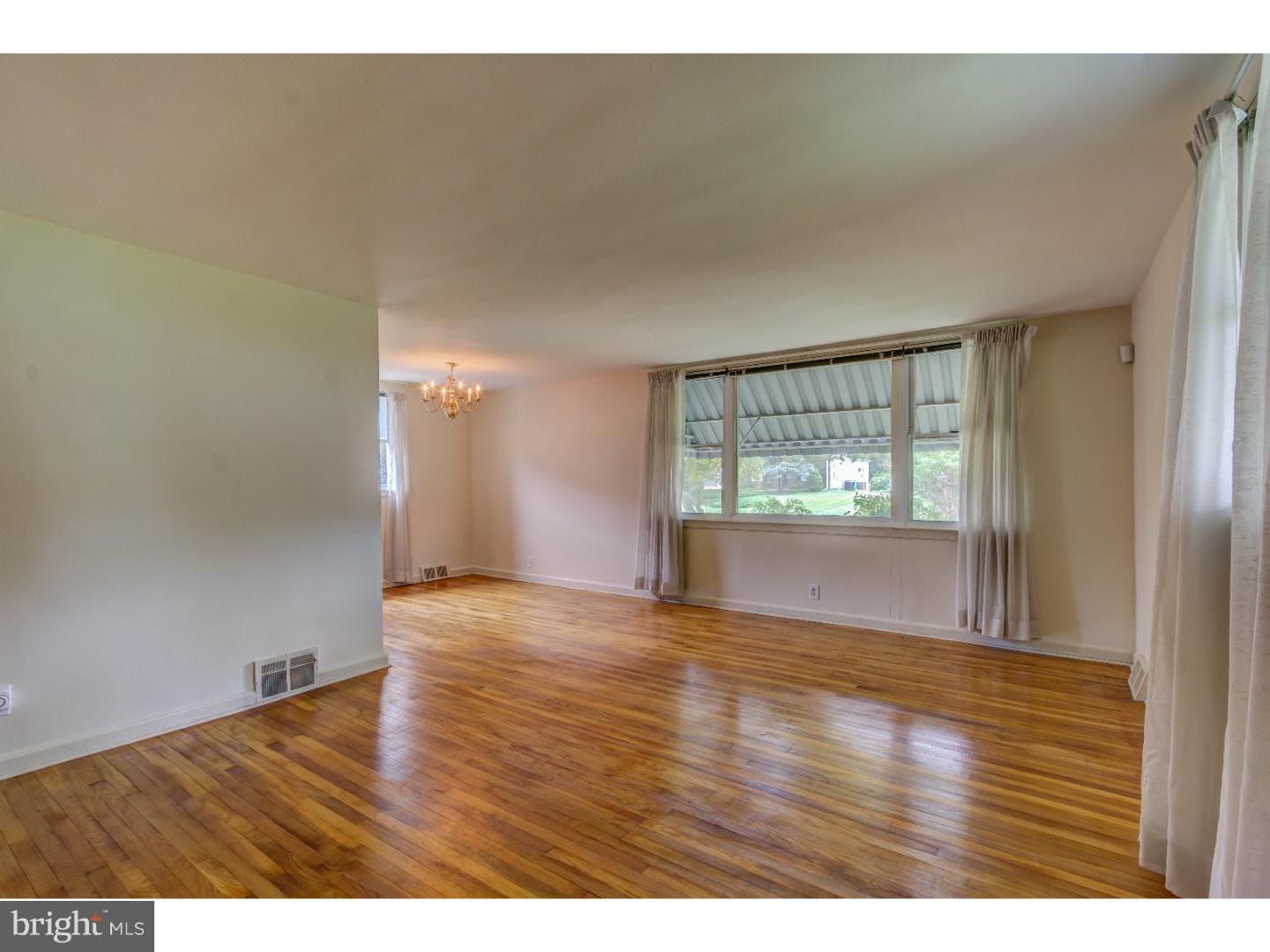 845 Church Road Springfield, PA 19064 - Photo 3 of 14 Gallery Image 3