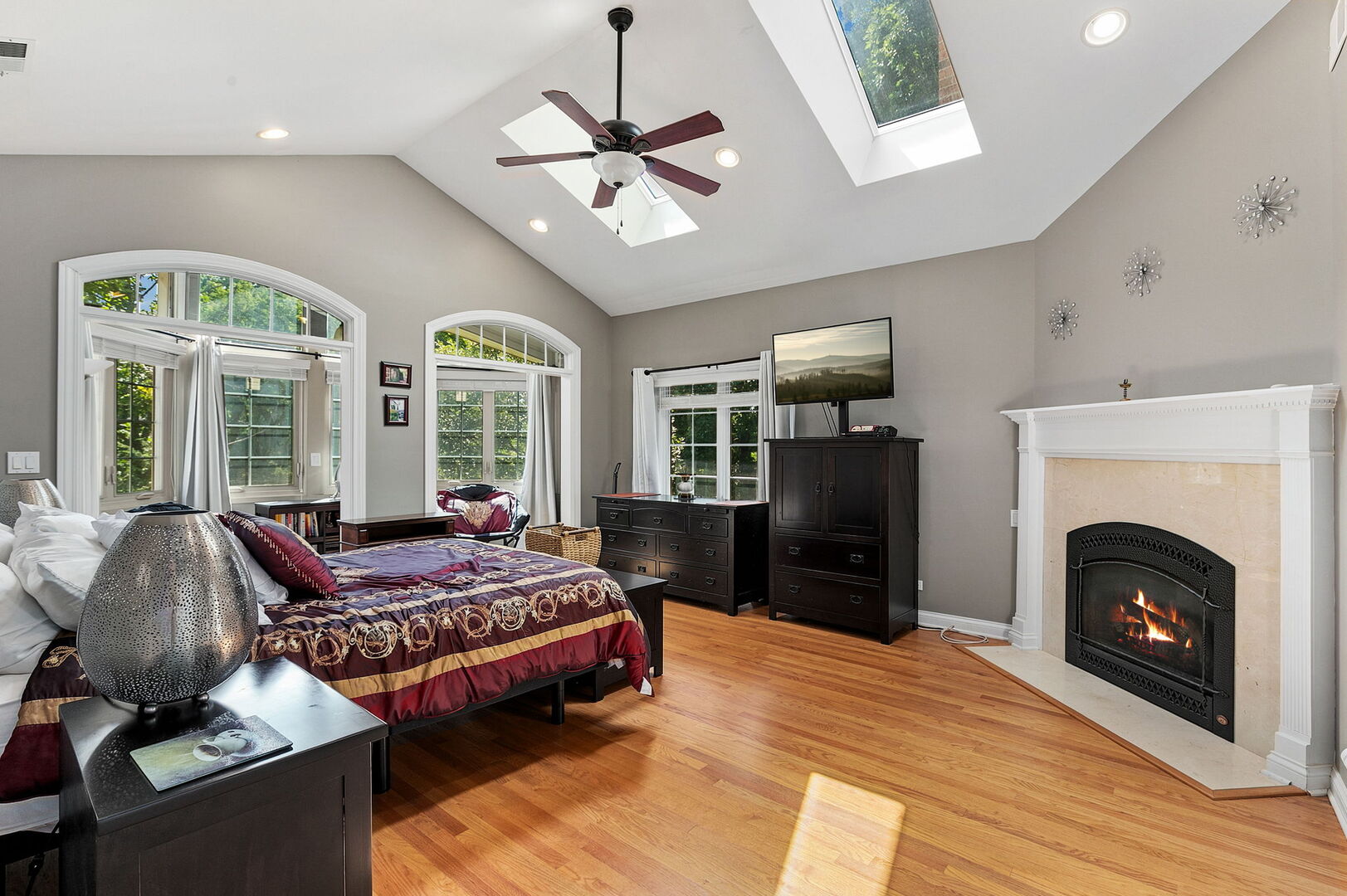 1008 Meadow Road Northbrook, IL 60062 - Photo 20 of 43 Gallery Image 20