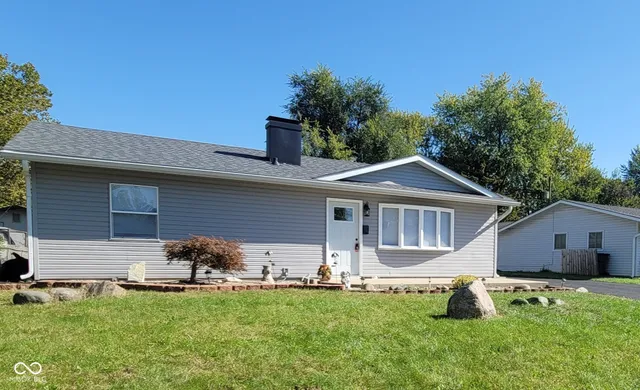 $247,500 | 539 Delbrook Drive, New Whiteland, IN 46184