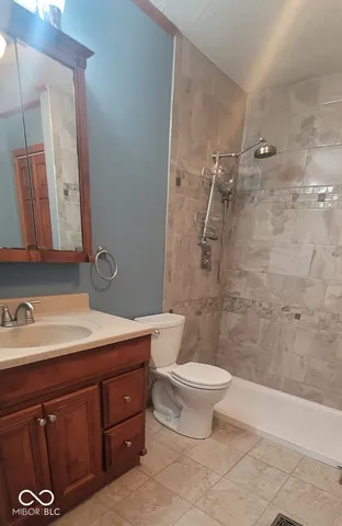 $247,500 | 539 Delbrook Drive, New Whiteland, IN 46184