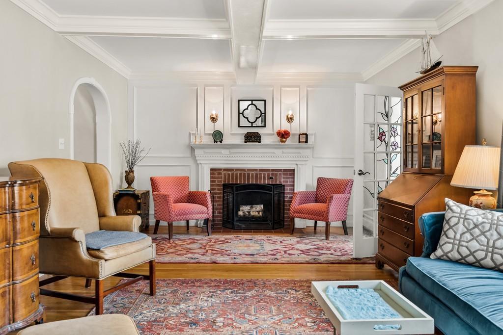 42 Buckingham Road North Andover, MA 01845 - Photo 4 of 30 Gallery Image 4
