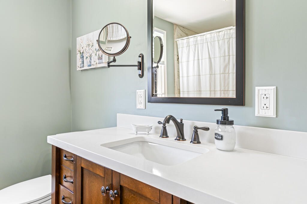 210 Summit Street Portland, ME 04103 - Photo 25 of 40 DSC00347