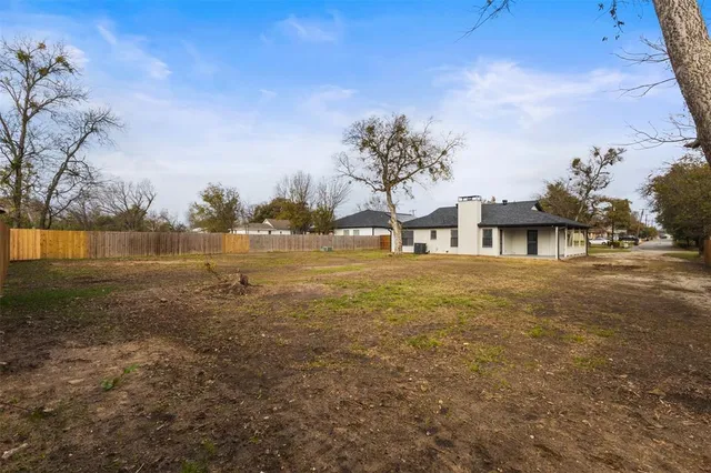 $1,800 | 701 Rosehill Road, Terrell, TX 75160