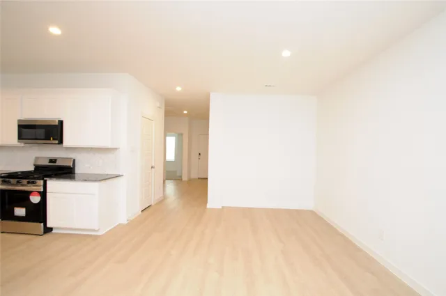 $2,849 | 1410 Island Grove Drive, Iowa Colony, TX 77583