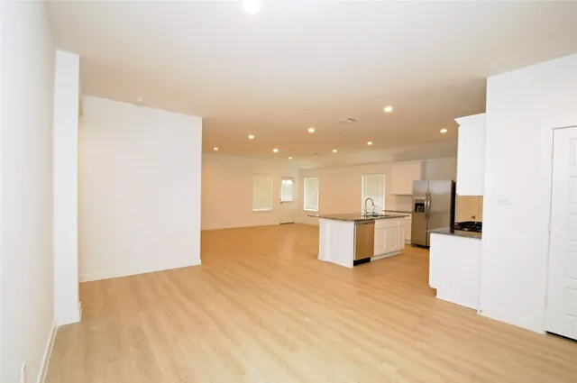 $2,849 | 1410 Island Grove Drive, Iowa Colony, TX 77583