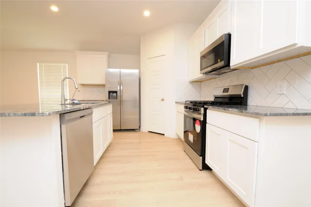 $2,849 | 1410 Island Grove Drive, Iowa Colony, TX 77583