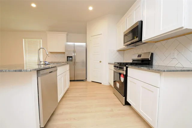 $2,849 | 1410 Island Grove Drive, Iowa Colony, TX 77583