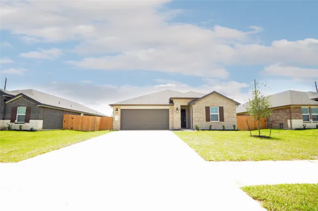 $2,849 | 1410 Island Grove Drive, Iowa Colony, TX 77583