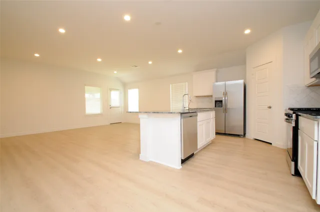 $2,849 | 1410 Island Grove Drive, Iowa Colony, TX 77583